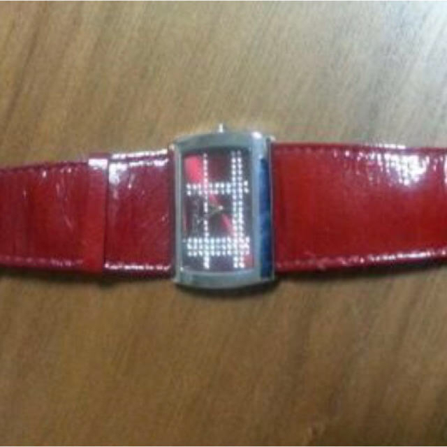 Furla(フルラ)のラストお値下げ❣️❣️「フルラ」エナメル腕時計 レディースのファッション小物(腕時計)の商品写真