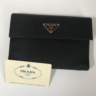 プラダ(PRADA)の３つ折り財布(折り財布)