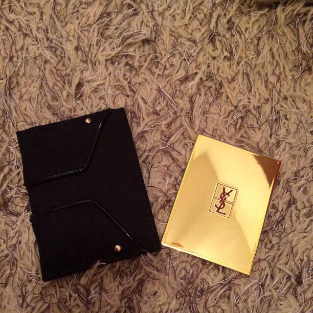 Saint Laurent(サンローラン)のYSL モバイルケース＆ミラー スマホ/家電/カメラのスマホアクセサリー(モバイルケース/カバー)の商品写真