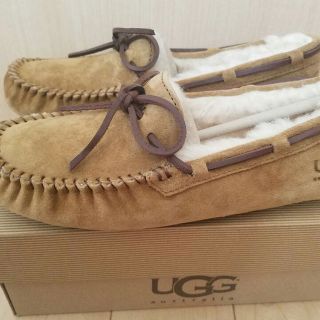 アグ(UGG)の新品アグ(ローファー/革靴)