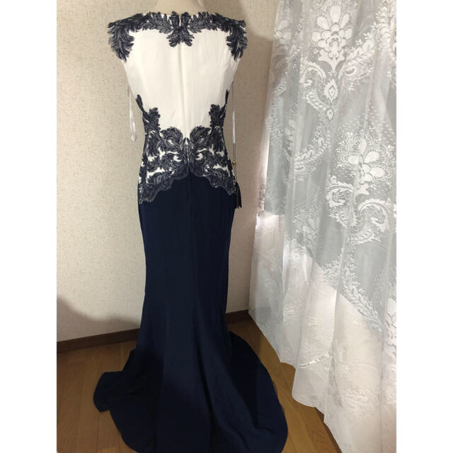 TADASHI SHOJI - 新品タグ付き サイズ2 フェザー刺繍 ロング