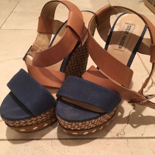 スティーブマデン(Steve Madden)のSTEVE  MADDEN  ウェッジソール  サンダル(サンダル)