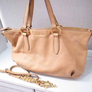 ミュウミュウ(MIU MIU)の正規品♡最安値♡ミュウミュウ 2wayバッグ ベージュ レザー バッグ 財布(ハンドバッグ)