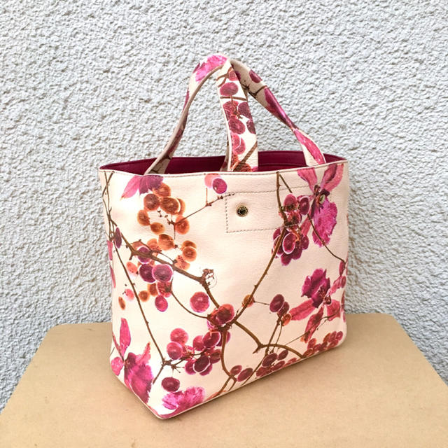 フルラ バッグ ニコライバーグマン レア