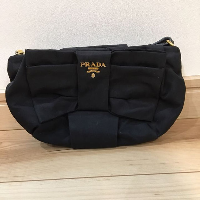 早い者勝ち　PRADA　プラダ　ウエストポーチ