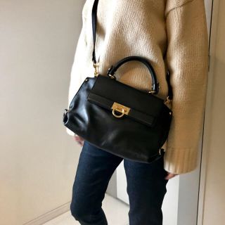 サルヴァトーレフェラガモ(Salvatore Ferragamo)の確認用(ショルダーバッグ)