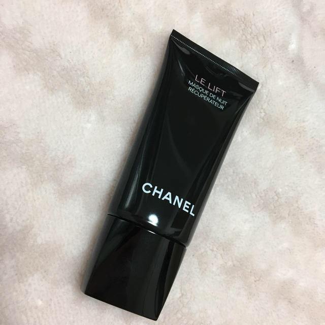 CHANEL(シャネル)のCHANEL   LE L マスク ドゥ ニュイおまけ付き コスメ/美容のスキンケア/基礎化粧品(パック/フェイスマスク)の商品写真