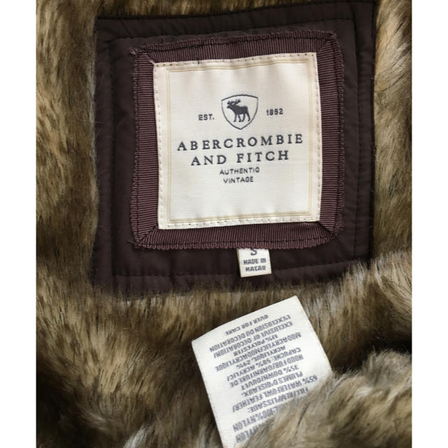 Abercrombie&Fitch(アバクロンビーアンドフィッチ)のゆうり 様 専用。アバクロンビー&フィッチ ダウン ジャケット レディース レディースのジャケット/アウター(ダウンジャケット)の商品写真