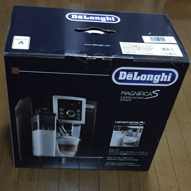 DeLonghi(デロンギ)のデロンギ マグニフィカSカプチーノスマートコンパクト ECAM23260SB スマホ/家電/カメラの調理家電(炊飯器)の商品写真