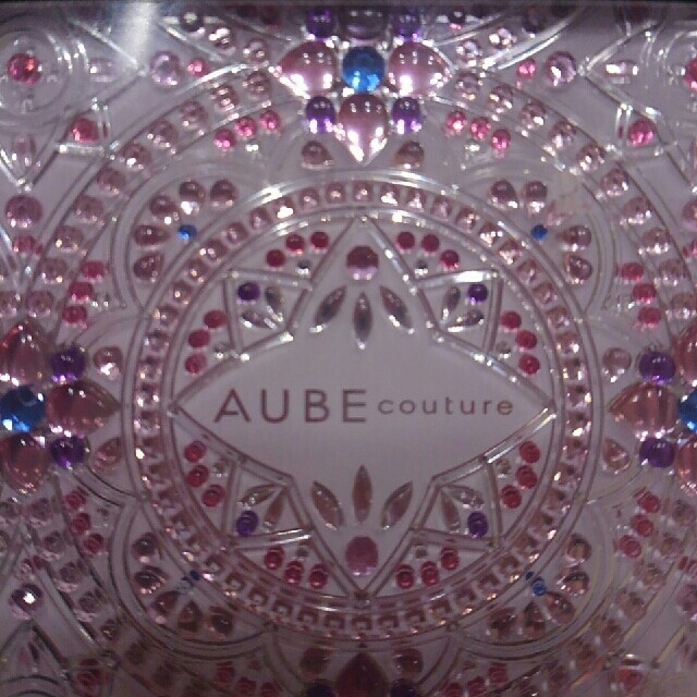 AUBE couture(オーブクチュール)の新品☆AUBE couture ﾙｰｼﾞｭ＆ｱｲｼｬﾄﾞｳ限定コンパクト コスメ/美容のベースメイク/化粧品(口紅)の商品写真