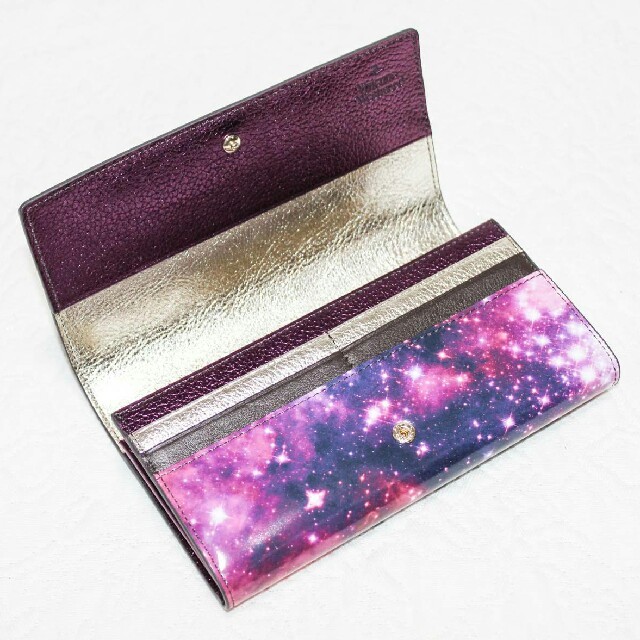 Vivienne Westwood(ヴィヴィアンウエストウッド)の41,800円新品【ヴィヴィアンウエストウッド NEBULAシリーズ 長財布 レディースのファッション小物(財布)の商品写真