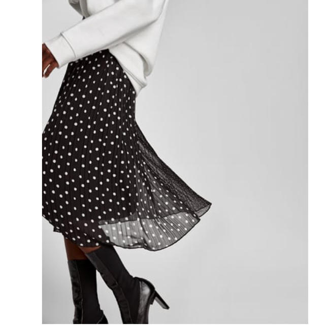 ZARA(ザラ)のZARA ドット柄プリーツスカート シフォン アシンメトリー 美品 レディースのスカート(ひざ丈スカート)の商品写真
