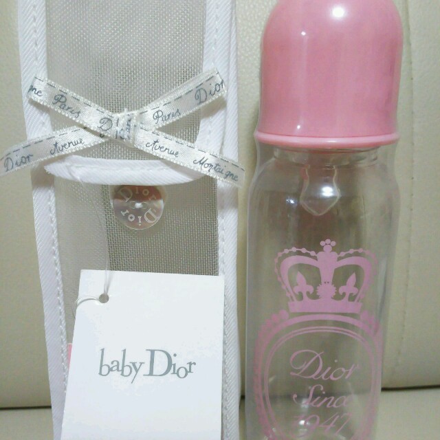 baby Dior(ベビーディオール)の新品未使用☆ベビーディオール☆哺乳瓶 キッズ/ベビー/マタニティの授乳/お食事用品(哺乳ビン)の商品写真