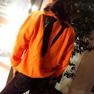 オフホワイト(OFF-WHITE)の大感謝の2000円off Vlone×off white トレーナー スウェット(スウェット)