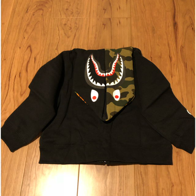 A BATHING APE(アベイシングエイプ)のエイプ A BATHING APE キッズ パーカー キッズ/ベビー/マタニティのキッズ服男の子用(90cm~)(その他)の商品写真