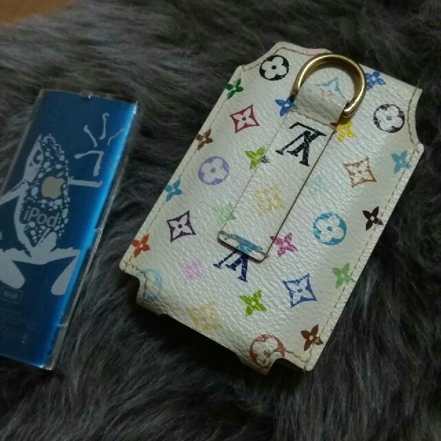 LOUIS VUITTON(ルイヴィトン)のマルチカラー⭐ipodケース スマホ/家電/カメラのスマホアクセサリー(モバイルケース/カバー)の商品写真