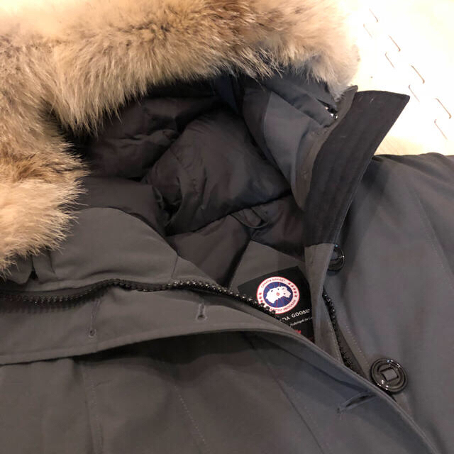 CANADA GOOSE(カナダグース)の【専用】CANADA GOOSE ダウンコート ROSSCLAIR レディースのジャケット/アウター(ダウンコート)の商品写真