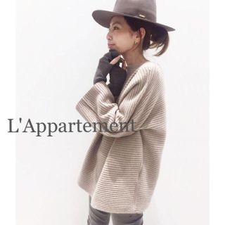 アパルトモンドゥーズィエムクラス(L'Appartement DEUXIEME CLASSE)のタグ付き新品♡アパルトモン 指ぬきボートネックニット♡希少 完売ベージュ♡(ニット/セーター)