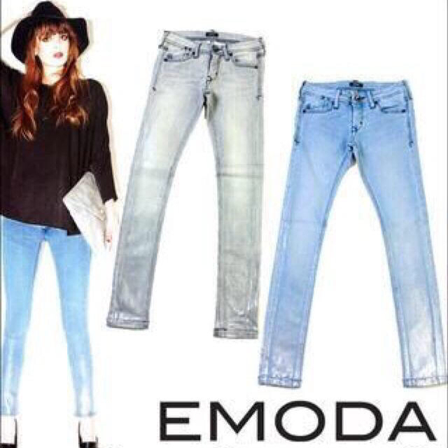 EMODA(エモダ)のEMODA シルバー箔パギンス レディースのパンツ(デニム/ジーンズ)の商品写真