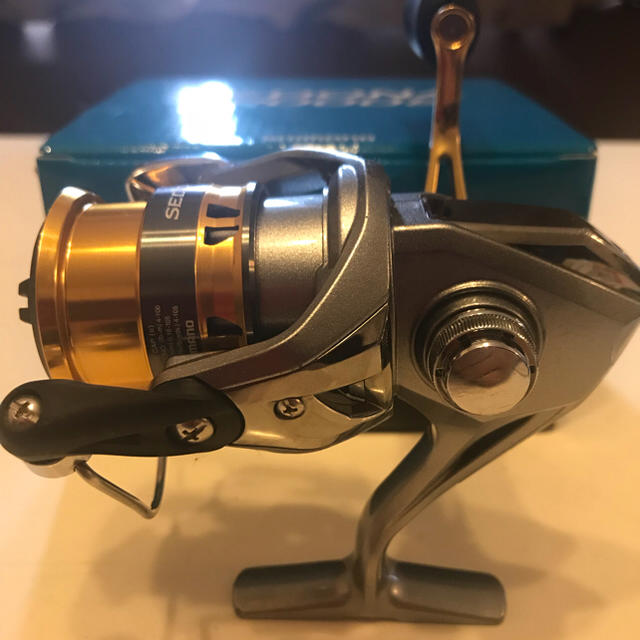 SHIMANO(シマノ)の【美品】SIMANO シマノ セドナ C2000S スポーツ/アウトドアのフィッシング(リール)の商品写真