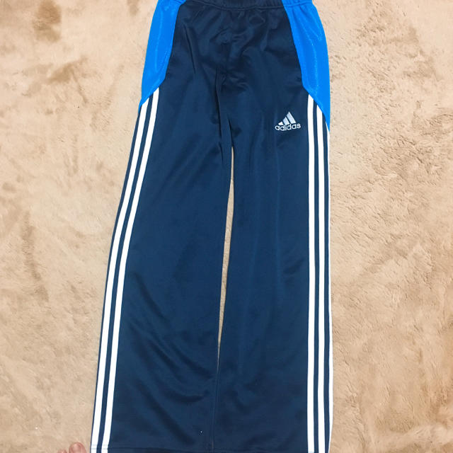 adidas(アディダス)のアディダス ジャージ レディースのトップス(トレーナー/スウェット)の商品写真