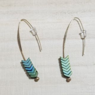 ピアス(ピアス)