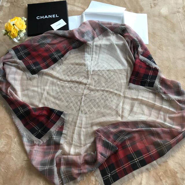 最安値設定!新品未使用CHANEL直営店シャネルストール大判 最安値設定!新品未使用CHANEL直営店シャネルストール大判