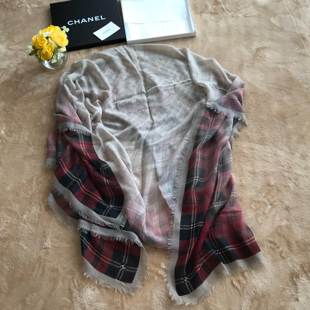 最安値設定!新品未使用CHANEL直営店シャネルストール大判 最安値設定!新品未使用CHANEL直営店シャネルストール大判