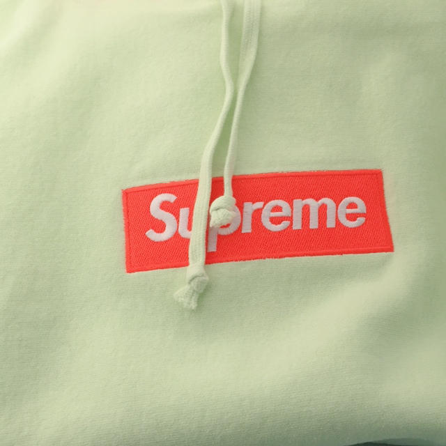 Supreme(シュプリーム)のsupreme Box Logo Hooded Sweatshirt メンズのトップス(パーカー)の商品写真
