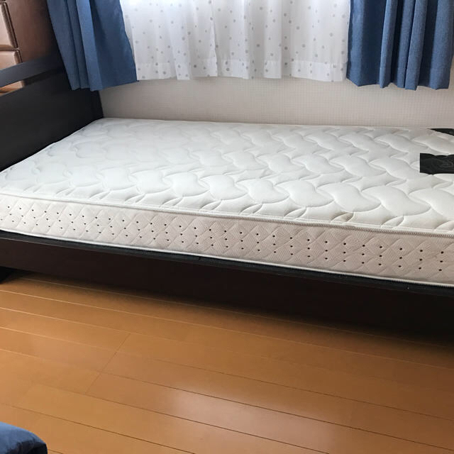 takaさん専用  シングルベッド インテリア/住まい/日用品のベッド/マットレス(シングルベッド)の商品写真