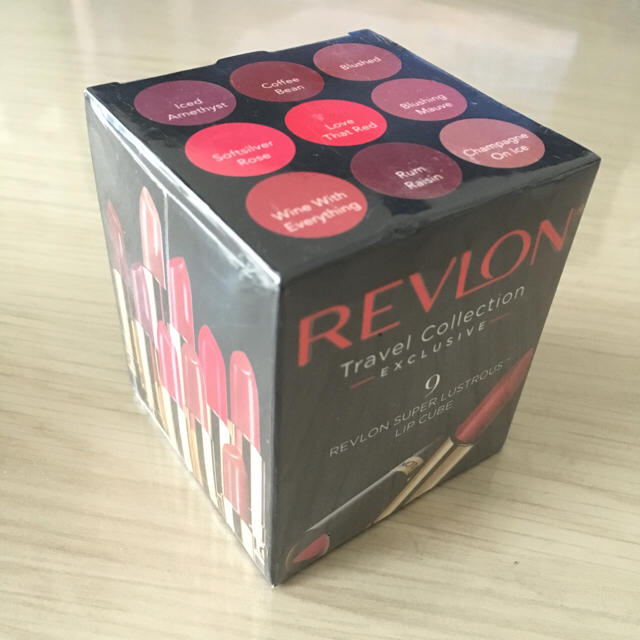 REVLON(レブロン)の値下げ！10,800円相当☆アメリカ限定☆REVLON口紅 コスメ/美容のベースメイク/化粧品(口紅)の商品写真