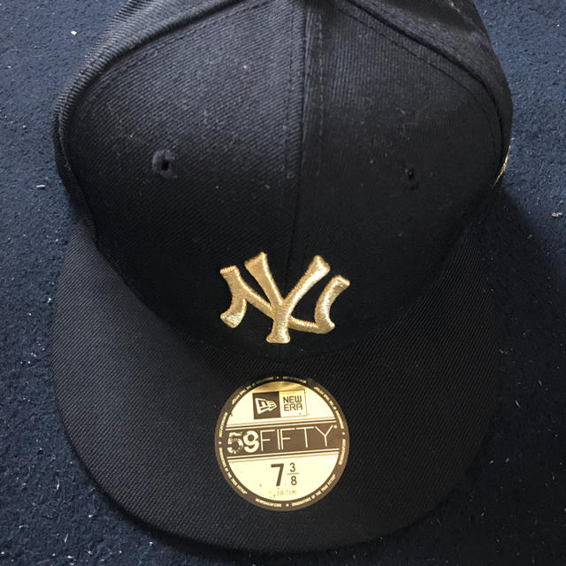 NEW ERA(ニューエラー)のニューエラ NEW ERA ヤンキース 金 刺繍 メンズの帽子(キャップ)の商品写真