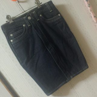 リーバイス(Levi's)のリーバイス変わりデザインデニムスカート！(ひざ丈スカート)