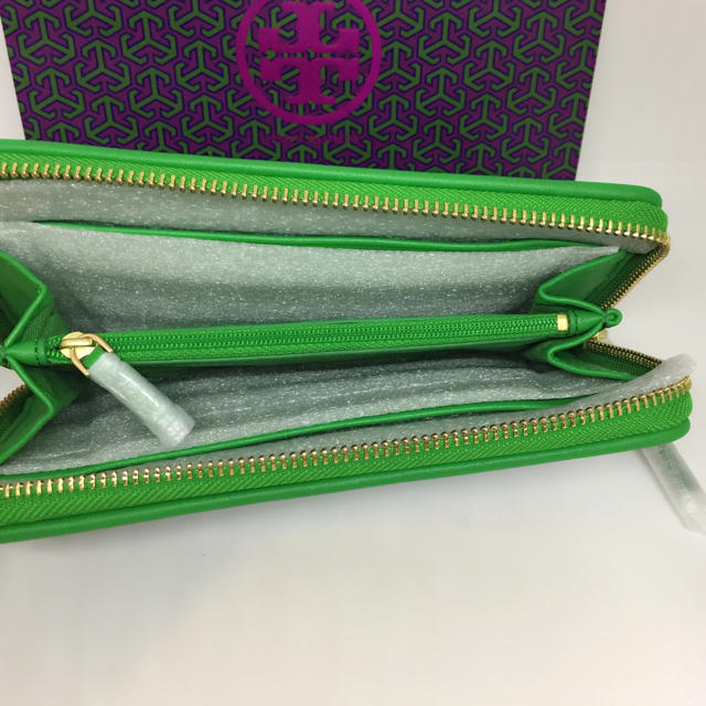 Tory Burch(トリーバーチ)のTory Burch Gemini ラウンドファスナー 長財布 グリーン 緑 レディースのファッション小物(財布)の商品写真