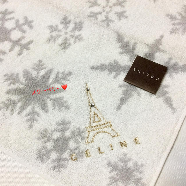 celine - 【新品】セリーヌ タオルハンカチ ︎エッフェル塔 ラインストーン付🎄💝 の通販 by メリー&ベリー🏖️ ｜セリーヌならラクマ