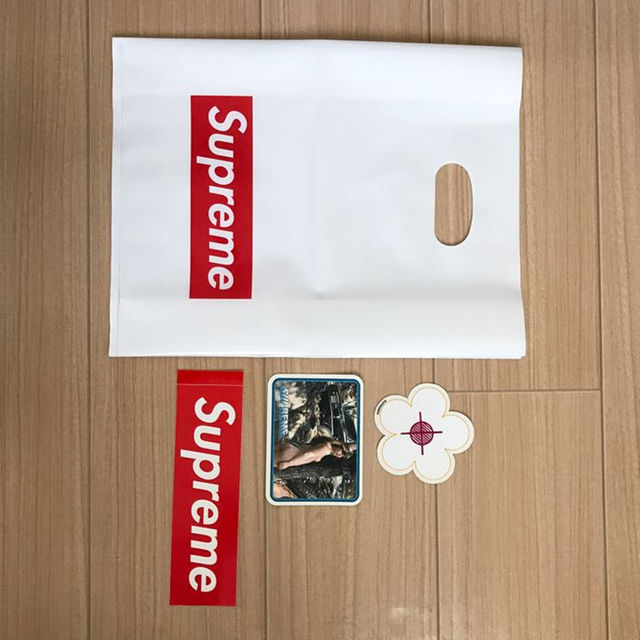 Supreme(シュプリーム)のシュプリーム SUPREME ステッカー ショッピングバッグ メンズのメンズ その他(その他)の商品写真