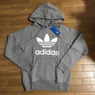 アディダス(adidas)の未使用★アディダスオリジナルス★定番トレフォイルロゴ入りパーカー★グレー★Ｍ(パーカー)