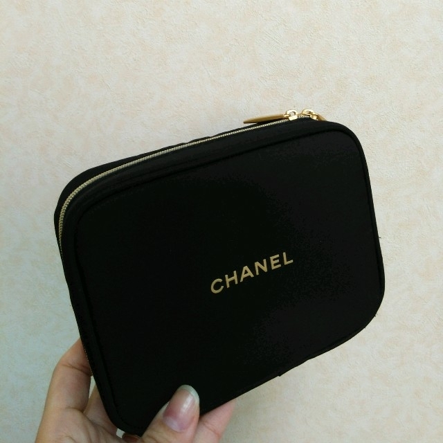 CHANEL(シャネル)のCHANEL レ ミニ ドゥ シャネル 2010 コスメ/美容のキット/セット(コフレ/メイクアップセット)の商品写真