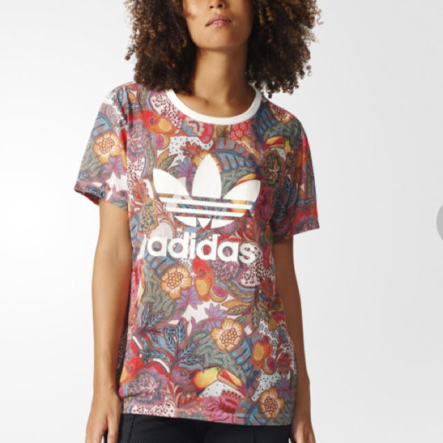 adidas(アディダス)のLサイズ アディダス オリジナルス Tシャツ 限定カラー レディースのトップス(Tシャツ(半袖/袖なし))の商品写真