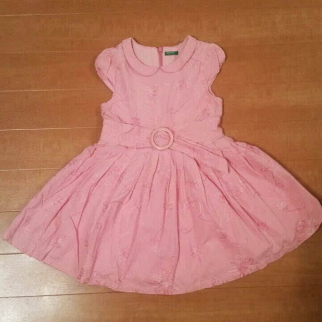 BENETTON(ベネトン)のベネトン　ワンピース120 キッズ/ベビー/マタニティのキッズ服女の子用(90cm~)(ワンピース)の商品写真