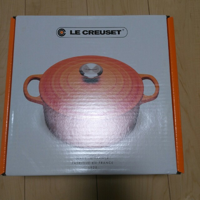 LE CREUSET(ルクルーゼ)のル・クルーゼ ココット・ロンド鍋 インテリア/住まい/日用品のキッチン/食器(鍋/フライパン)の商品写真