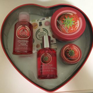 ザボディショップ(THE BODY SHOP)の【新品未使用】THE BODY SHOP ストロベリーセット(バスグッズ)