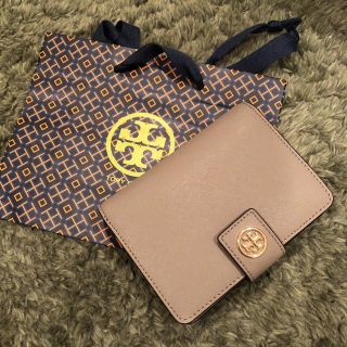 トリーバーチ(Tory Burch)のToryBurch 財布 折りたたみ グレー(財布)