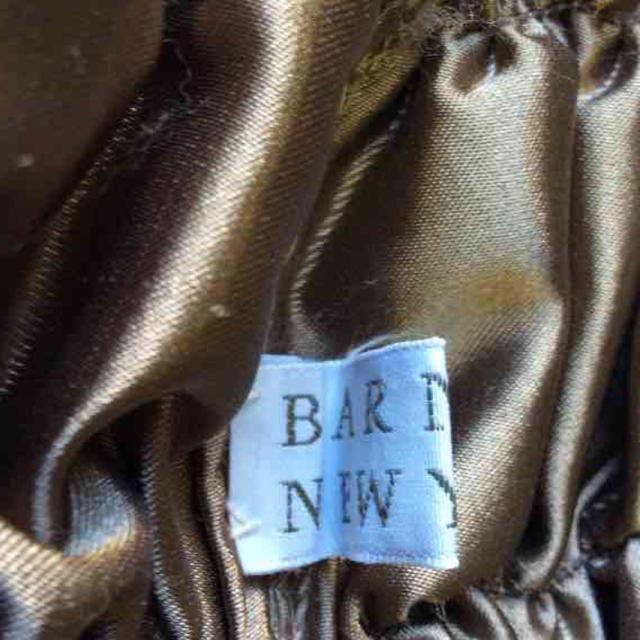 BARNEYS NEW YORK(バーニーズニューヨーク)のバーニーズニューヨーク。リアルファーのフヌードです。 レディースのファッション小物(マフラー/ショール)の商品写真