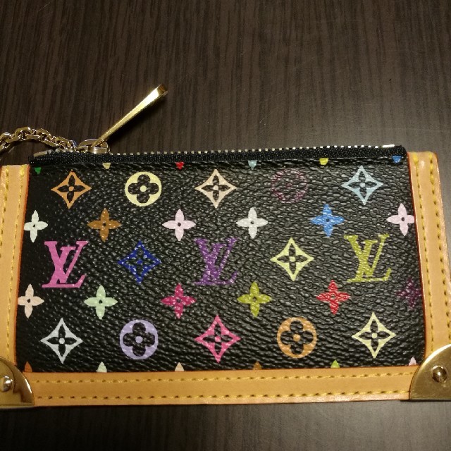 CHANEL(シャネル)のLouis Vuittonコインケースマルチカラー レディースのファッション小物(コインケース)の商品写真