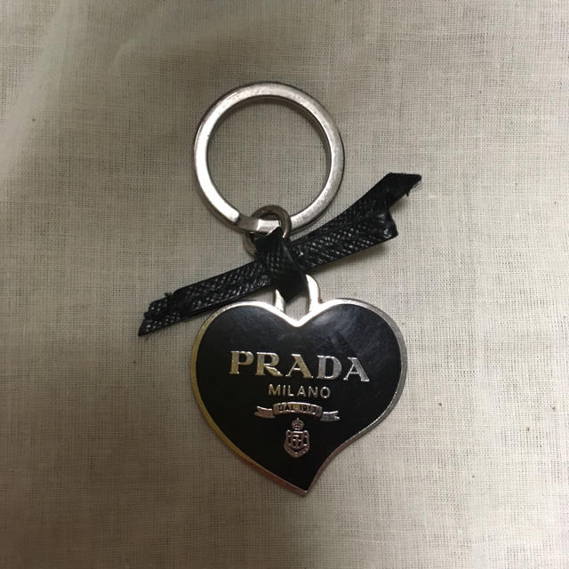 PRADA(プラダ)の⭐️桜ママ様専用⭐️【箱付き】プラダ キーホルダー レディースのファッション小物(キーホルダー)の商品写真