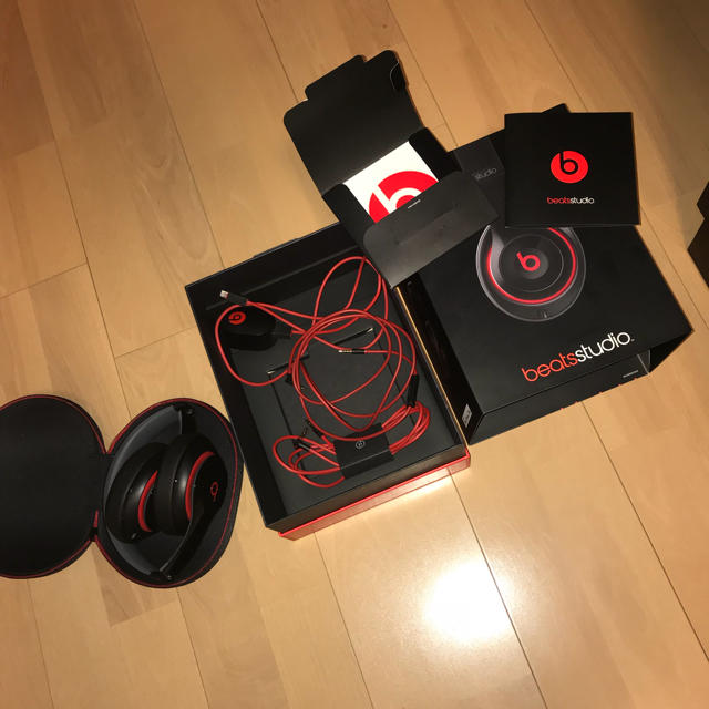 Beats by Dr Dre(ビーツバイドクタードレ)のビーツstudio ヘッドホン スマホ/家電/カメラのオーディオ機器(ヘッドフォン/イヤフォン)の商品写真