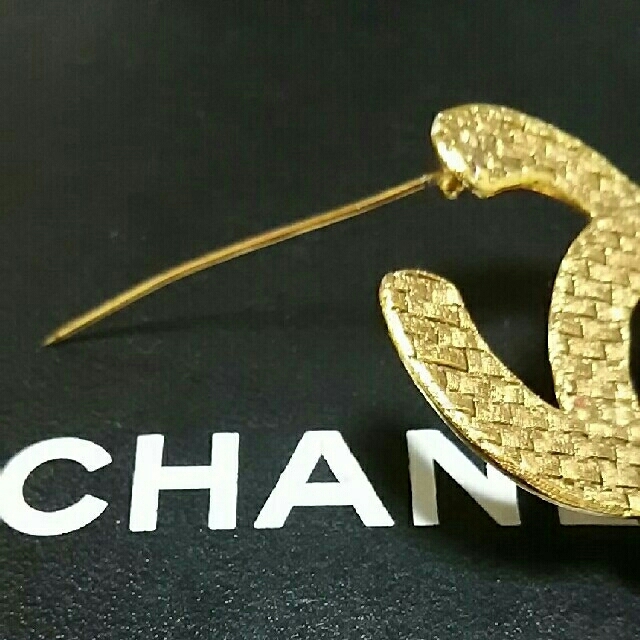 CHANEL(シャネル)のCHANEL シャネル ブローチ  ヴィンテージ   レア    レディースのアクセサリー(ブローチ/コサージュ)の商品写真