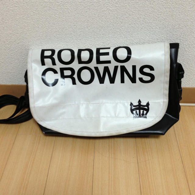 RODEO CROWNS(ロデオクラウンズ)のRODEO★ロゴメッセンジャーバッグ レディースのバッグ(メッセンジャーバッグ)の商品写真