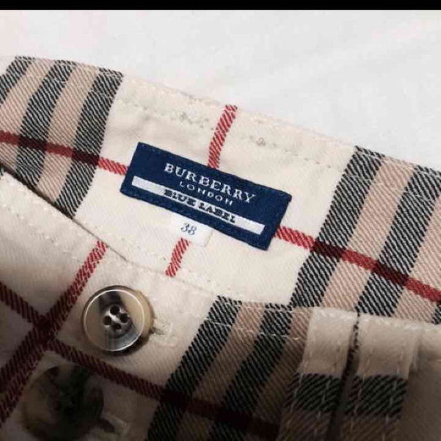 BURBERRY BLUE LABEL(バーバリーブルーレーベル)のバーバリー ノバチェック ショートパンツ レディースのパンツ(ショートパンツ)の商品写真